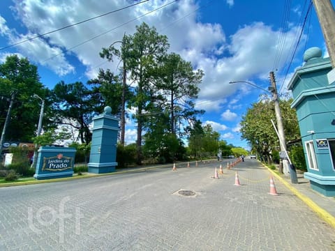 Image 32 - 249767